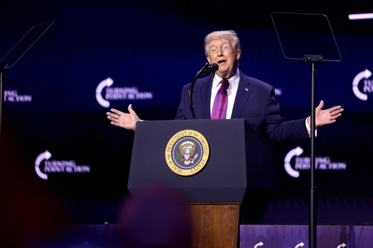 Trump and Xi Jinping meet in Washington on trade, AI, and tech